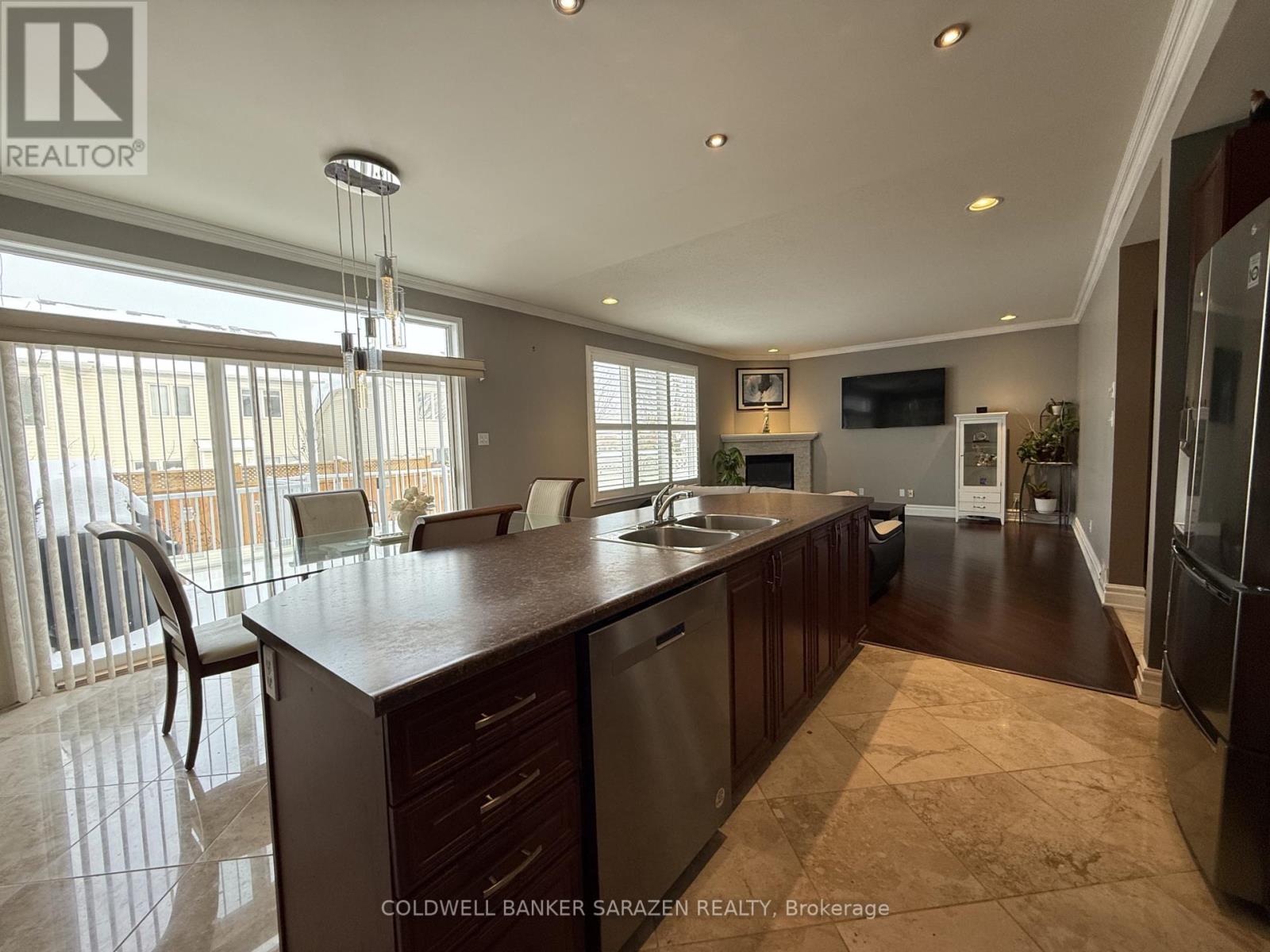 302 Edgemoore Crescent E, Ottawa, Ontario  K2W 1H9 - Photo 5 - X13787018