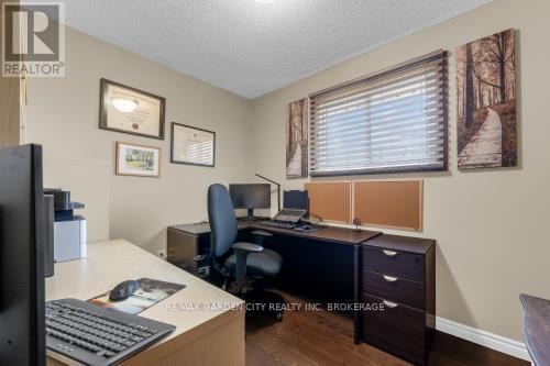 54 Crestcombe Road, St. Catharines, Ontario  L2S 2J4 - Photo 12 - X13786952
