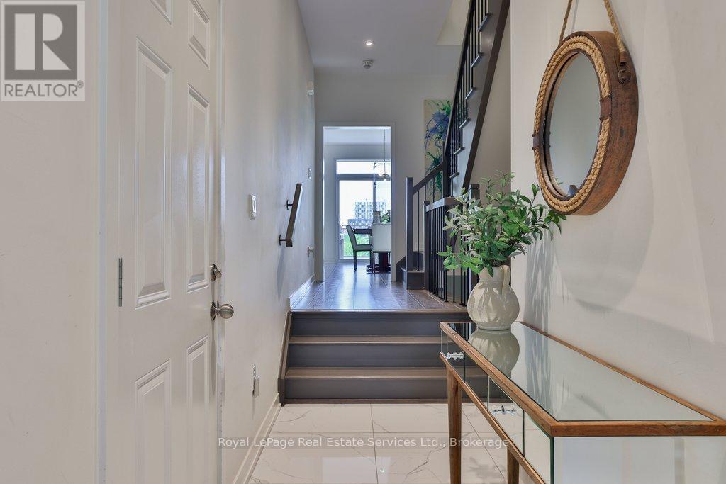3155 Mintwood Circle, Oakville, Ontario  L6H 0N9 - Photo 7 - W13786772