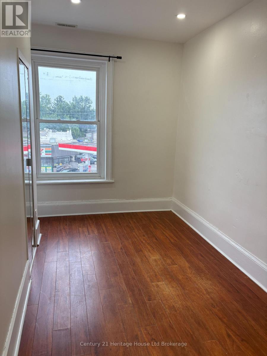 2 - 694 Dundas Street, Woodstock, Ontario  N4S 1E6 - Photo 9 - X13786770