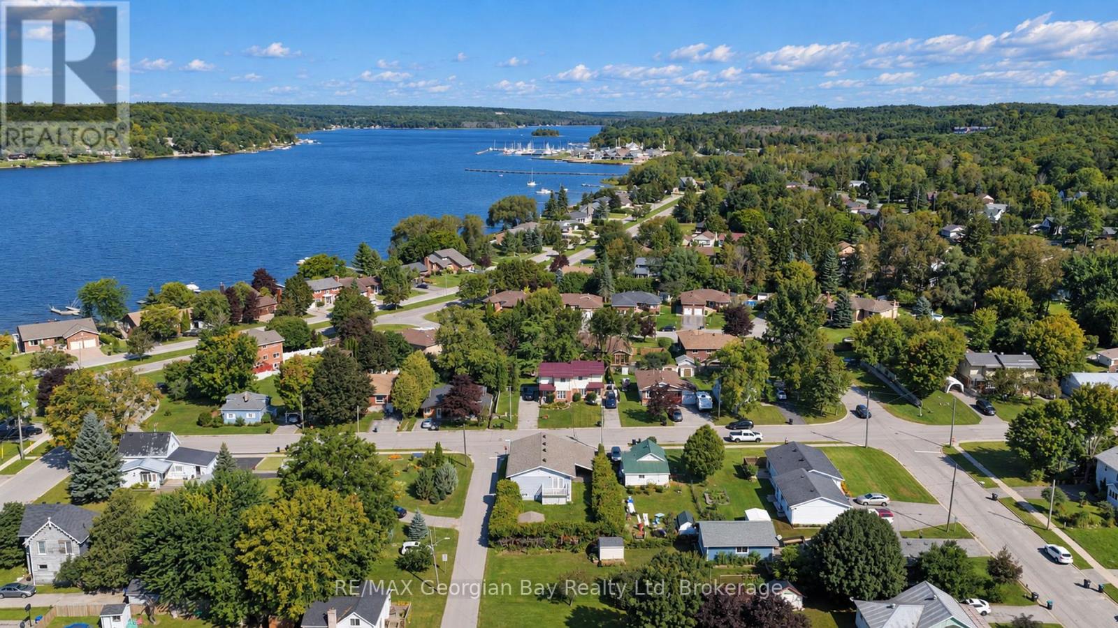 28 Sheridan Street, Penetanguishene, Ontario  L9M 1C4 - Photo 2 - S13786954