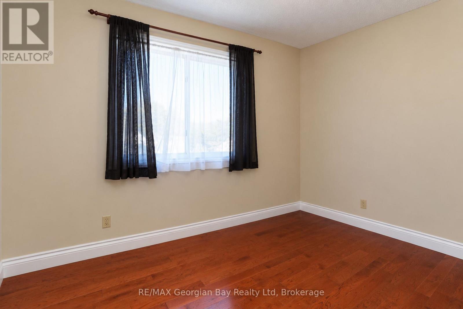 28 Sheridan Street, Penetanguishene, Ontario  L9M 1C4 - Photo 22 - S13786954