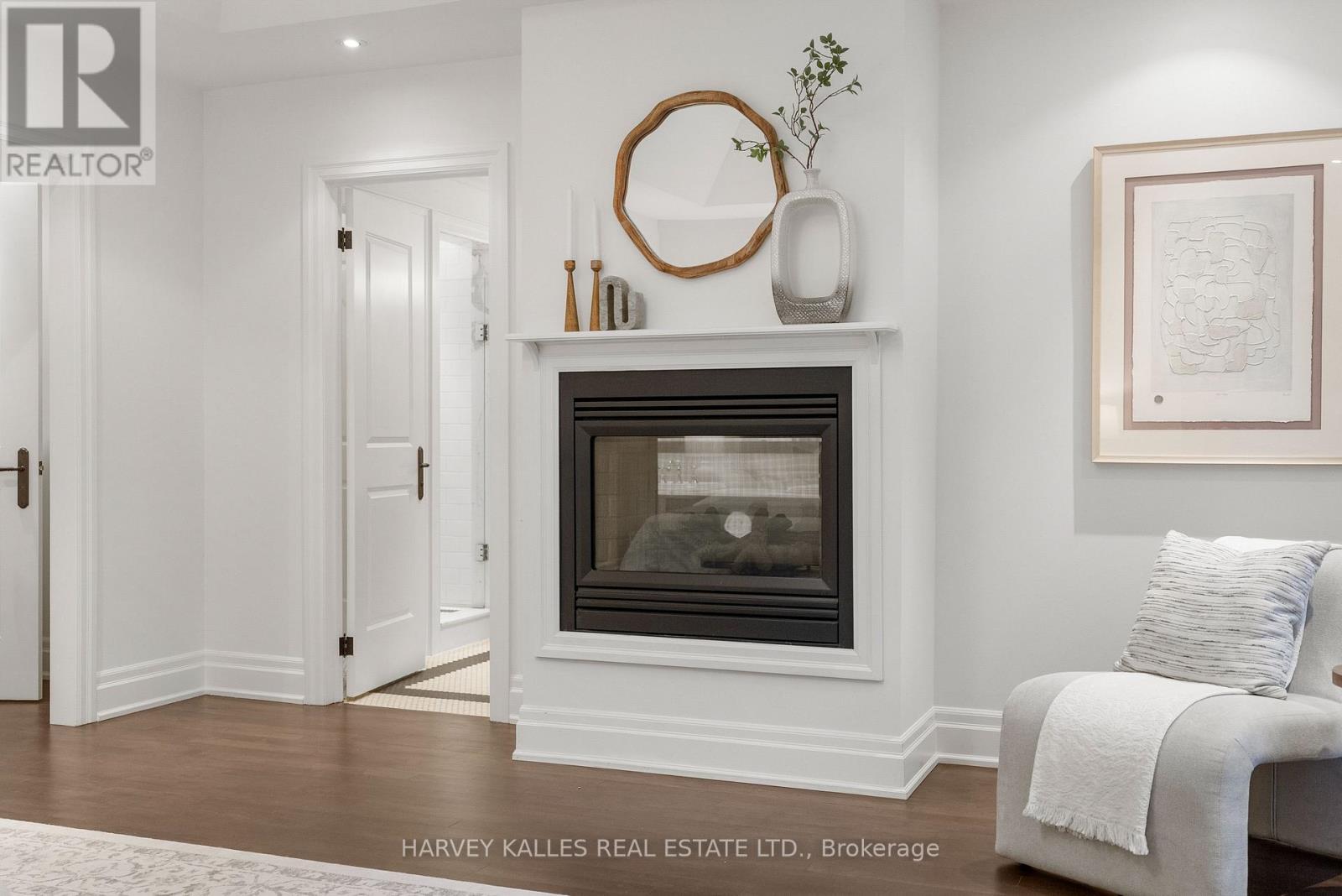121 Johnston Avenue, Toronto, Ontario  M2N 1H1 - Photo 22 - C13786852