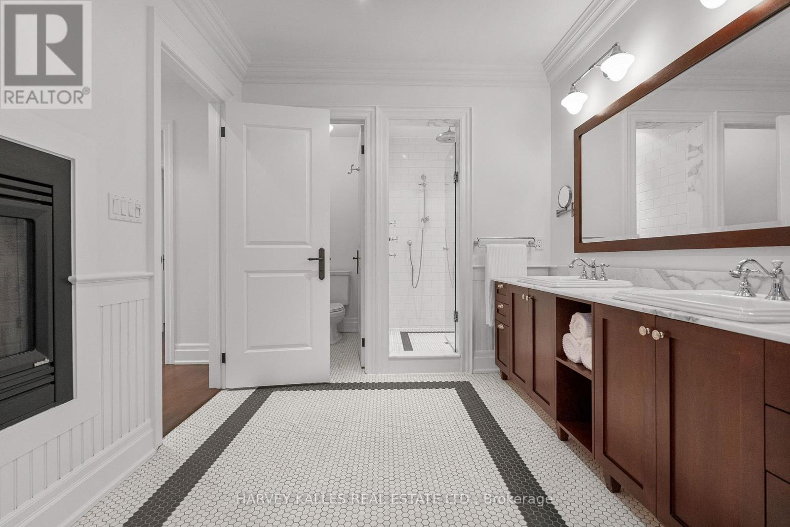121 Johnston Avenue, Toronto, Ontario  M2N 1H1 - Photo 23 - C13786852