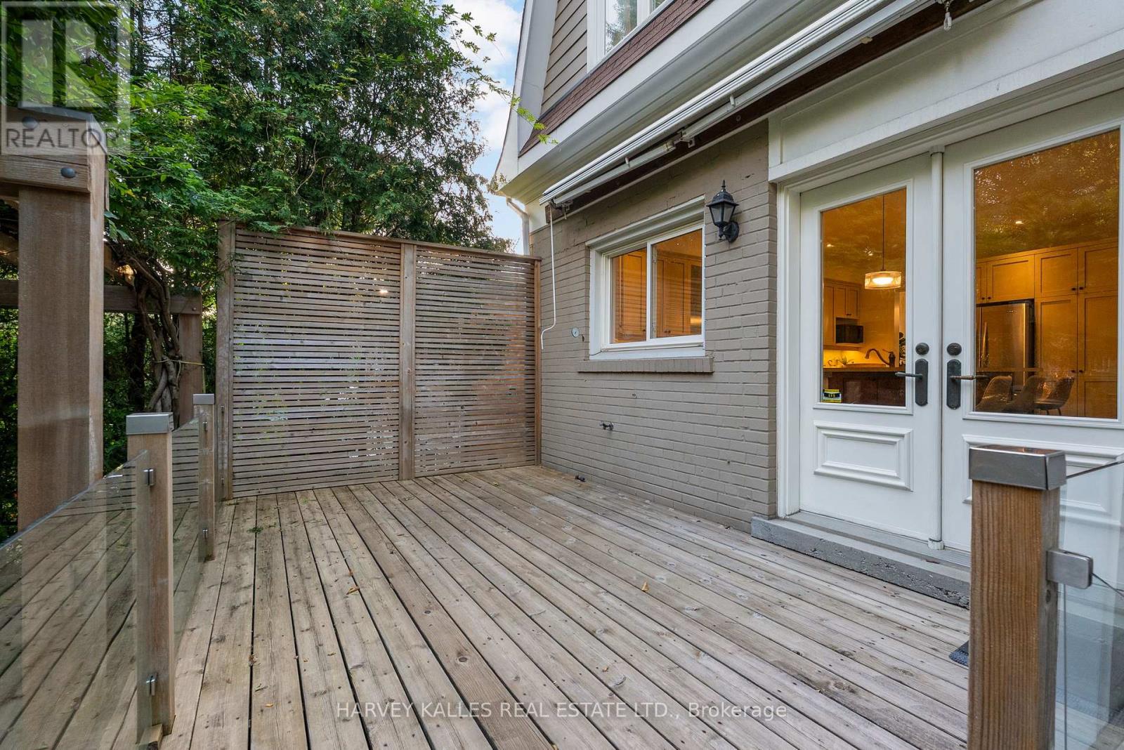 121 Johnston Avenue, Toronto, Ontario  M2N 1H1 - Photo 45 - C13786852