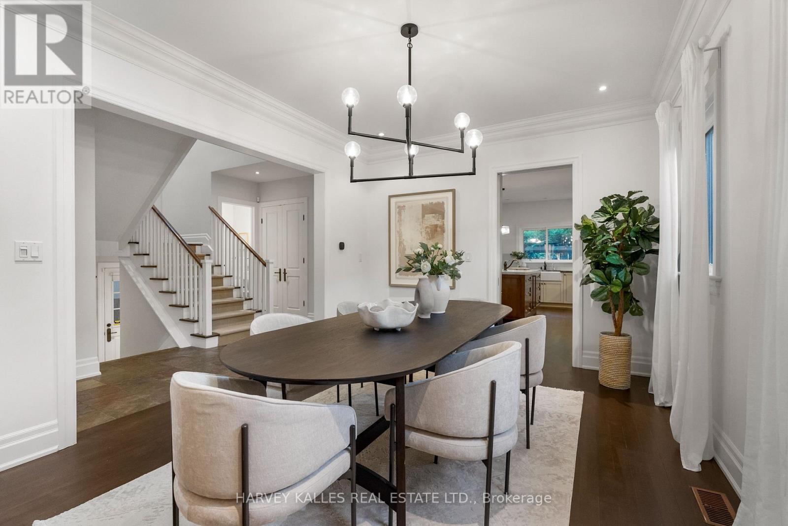 121 Johnston Avenue, Toronto, Ontario  M2N 1H1 - Photo 7 - C13786852