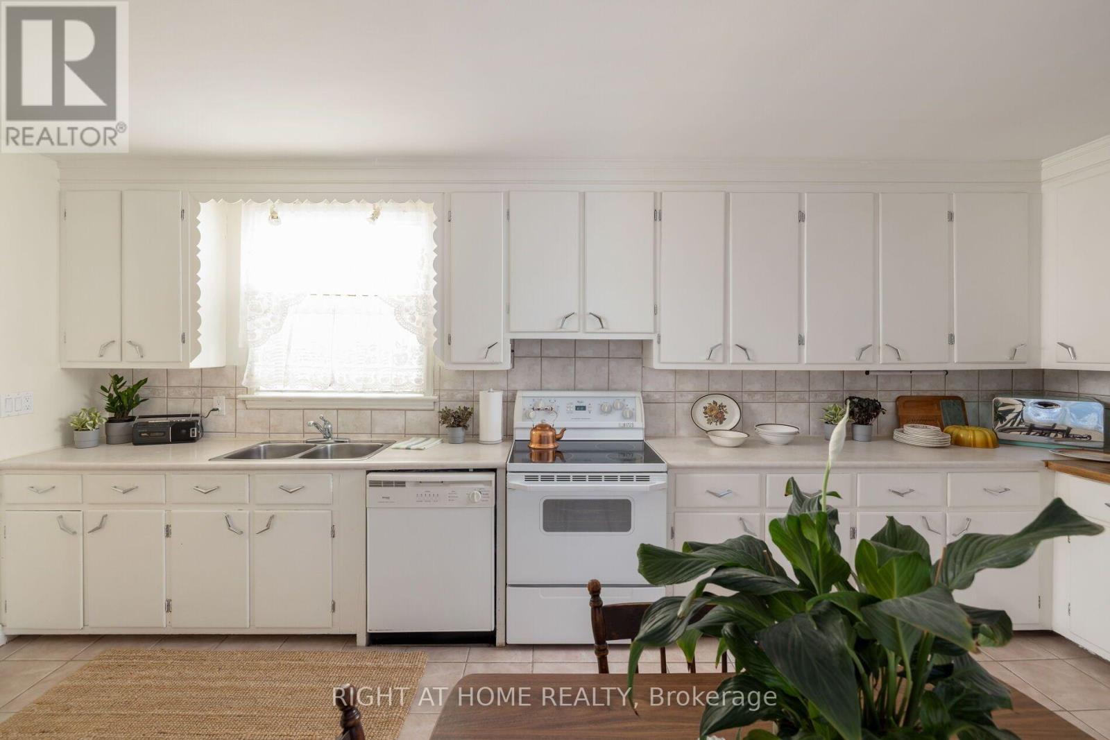 239 Seaton Street, Toronto, Ontario  M5A 2T5 - Photo 22 - C13786896