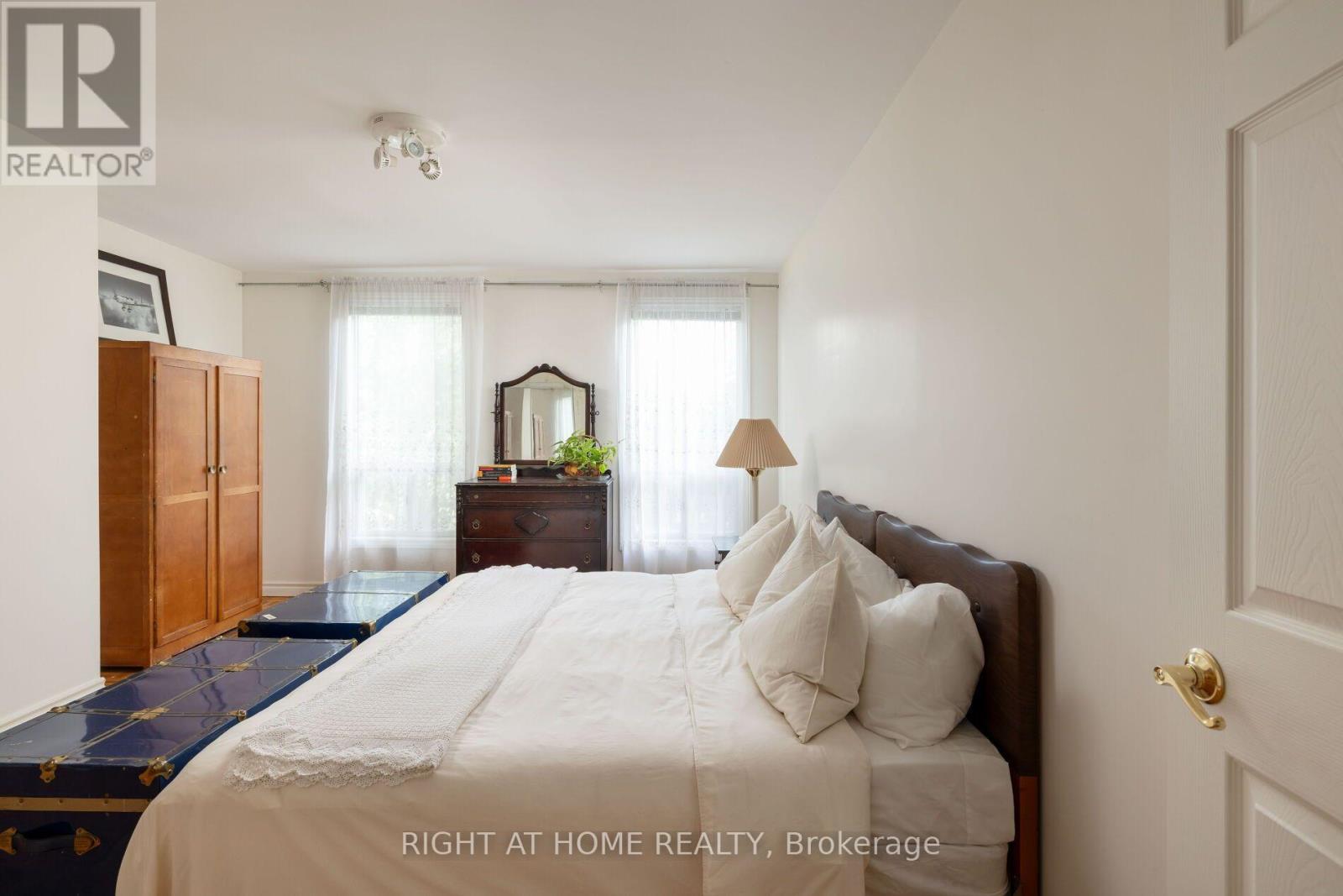 239 Seaton Street, Toronto, Ontario  M5A 2T5 - Photo 28 - C13786896