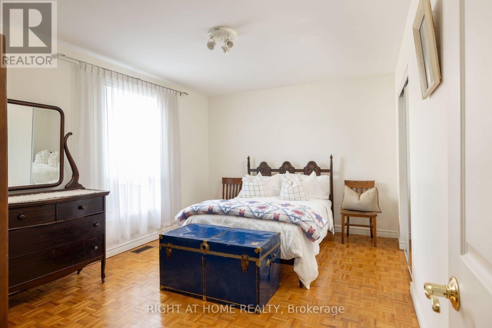 239 Seaton Street, Toronto, Ontario  M5A 2T5 - Photo 31 - C13786896
