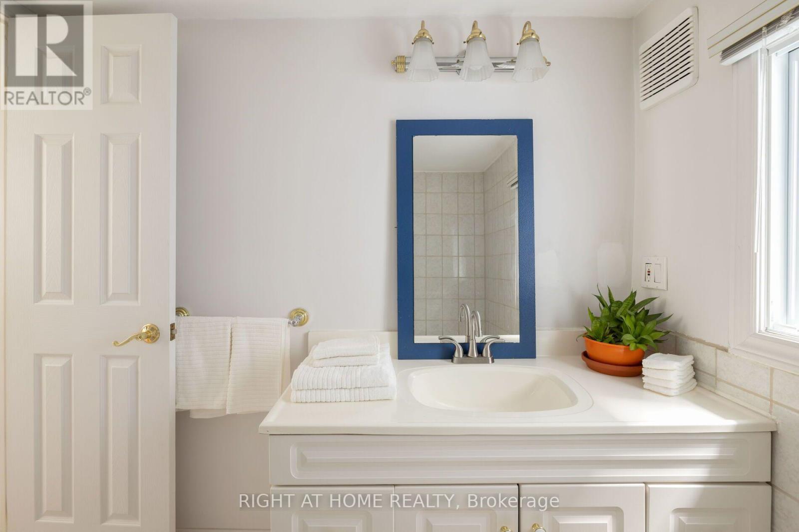 239 Seaton Street, Toronto, Ontario  M5A 2T5 - Photo 36 - C13786896