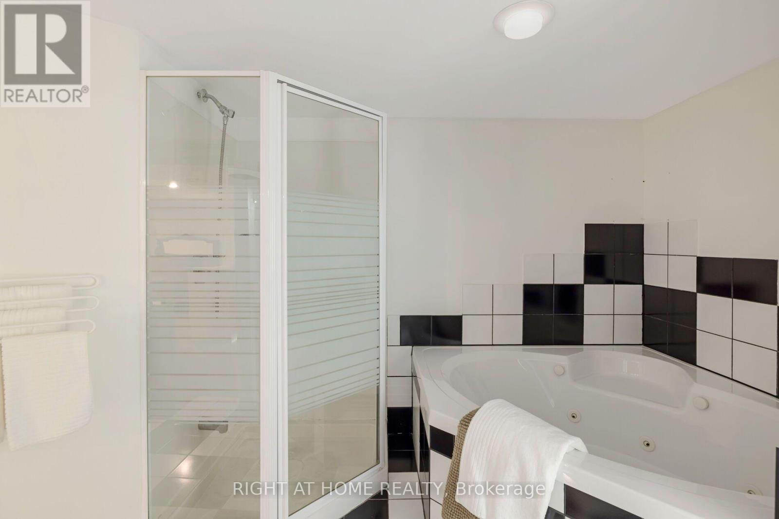 239 Seaton Street, Toronto, Ontario  M5A 2T5 - Photo 44 - C13786896