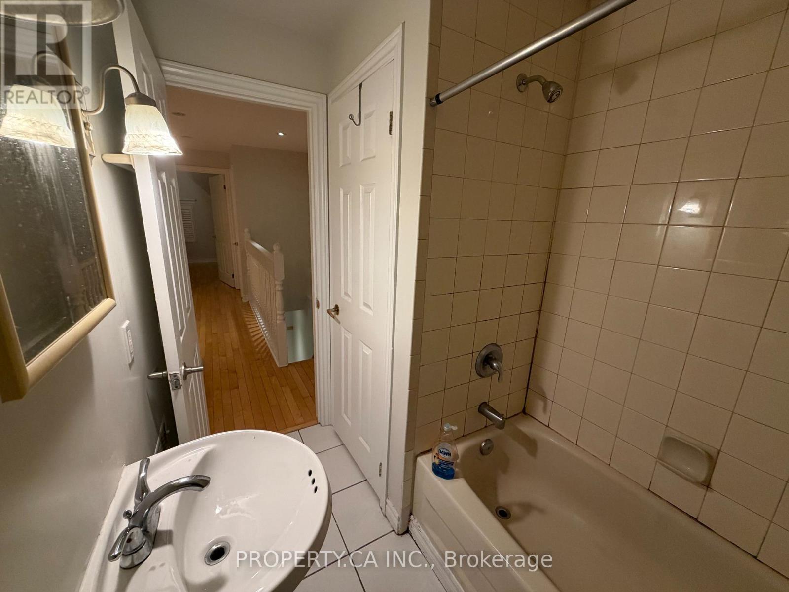 3 - 25 Dupont Street, Toronto, Ontario  M5R 1V3 - Photo 10 - C13786972
