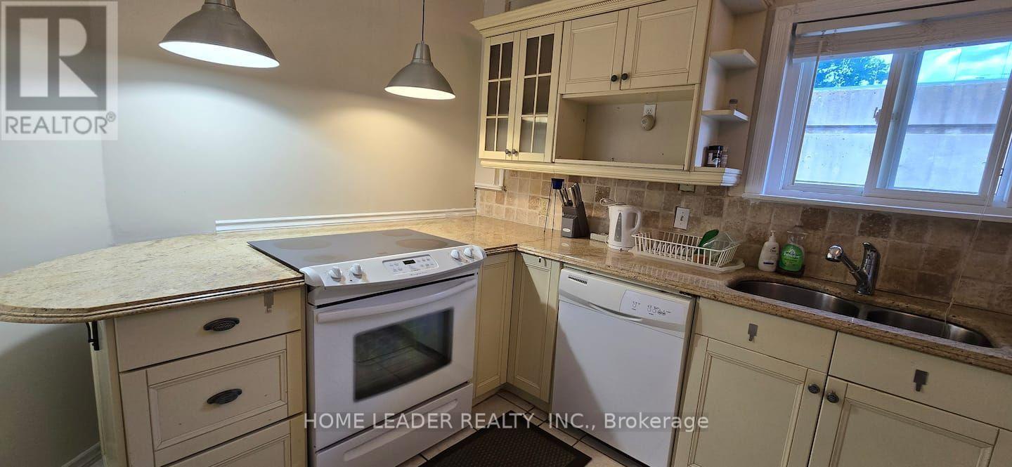 21 Franklin Avenue, Toronto, Ontario  M2N 1B7 - Photo 6 - C13786986
