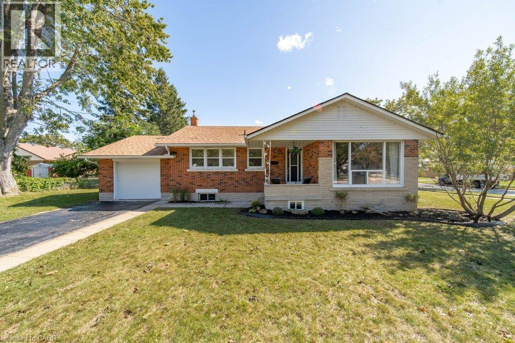 18 Maywood Road, Kitchener, Ontario  N2C 2A3 - Photo 1 - 40862456