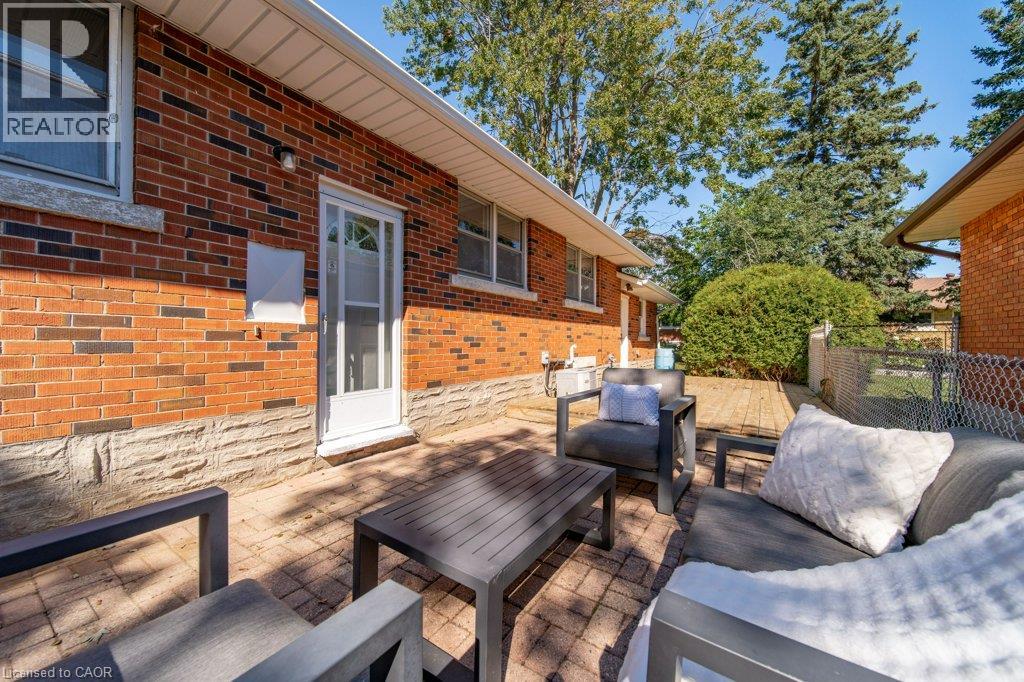 18 Maywood Road, Kitchener, Ontario  N2C 2A3 - Photo 33 - 40862456