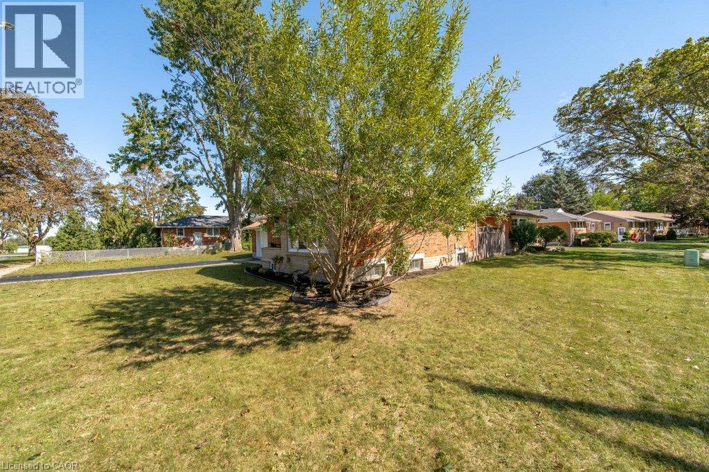 18 Maywood Road, Kitchener, Ontario  N2C 2A3 - Photo 34 - 40862456