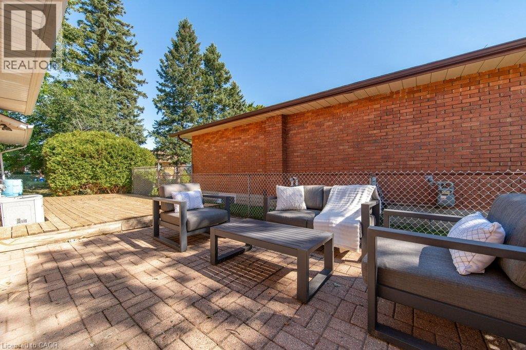 18 Maywood Road, Kitchener, Ontario  N2C 2A3 - Photo 38 - 40862456