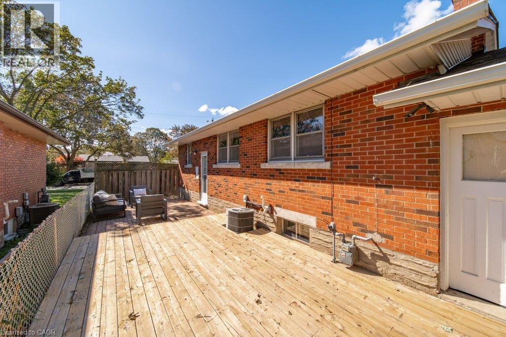 18 Maywood Road, Kitchener, Ontario  N2C 2A3 - Photo 41 - 40862456