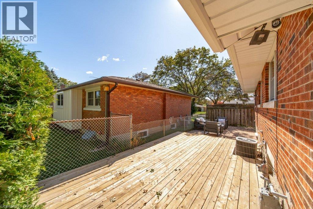 18 Maywood Road, Kitchener, Ontario  N2C 2A3 - Photo 42 - 40862456