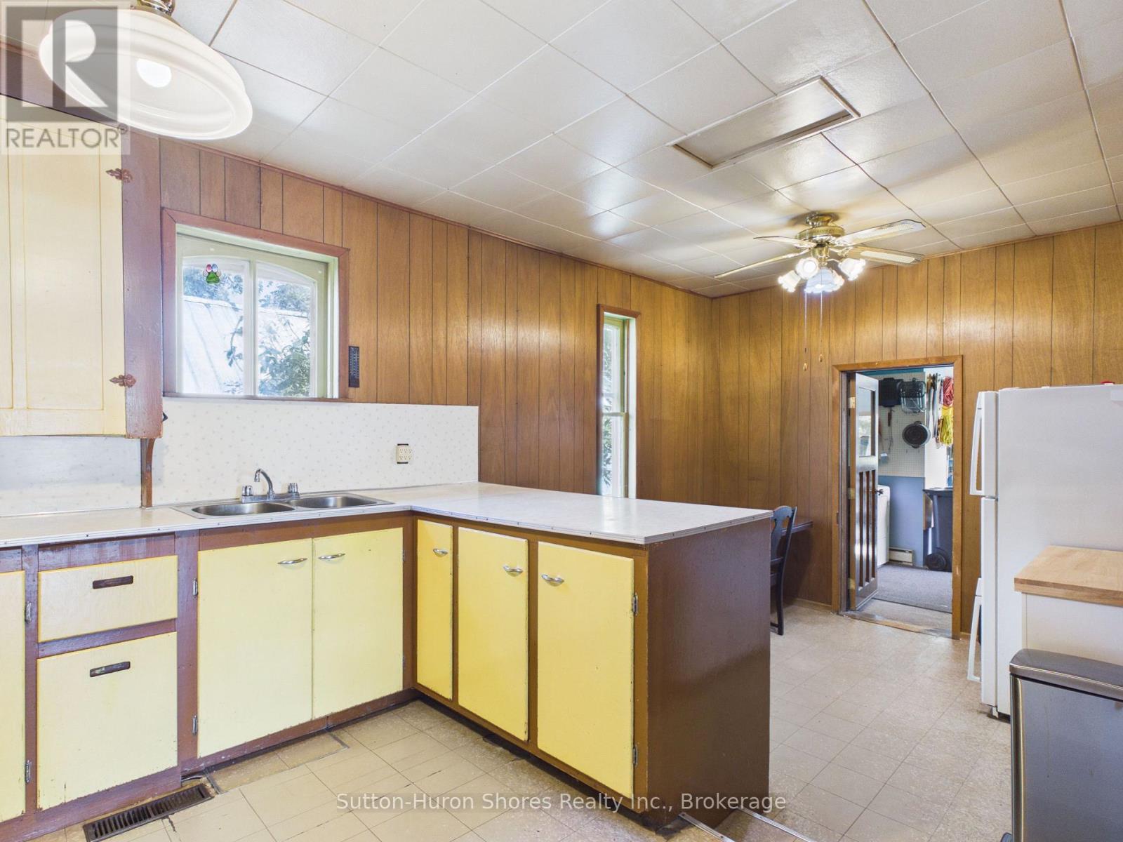 433 Goderich Street, Saugeen Shores, Ontario  N0H 2C4 - Photo 11 - X13786702