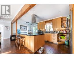 UPPER - 462 MUSKOKA 3 ROAD N, huntsville (chaffey), Ontario