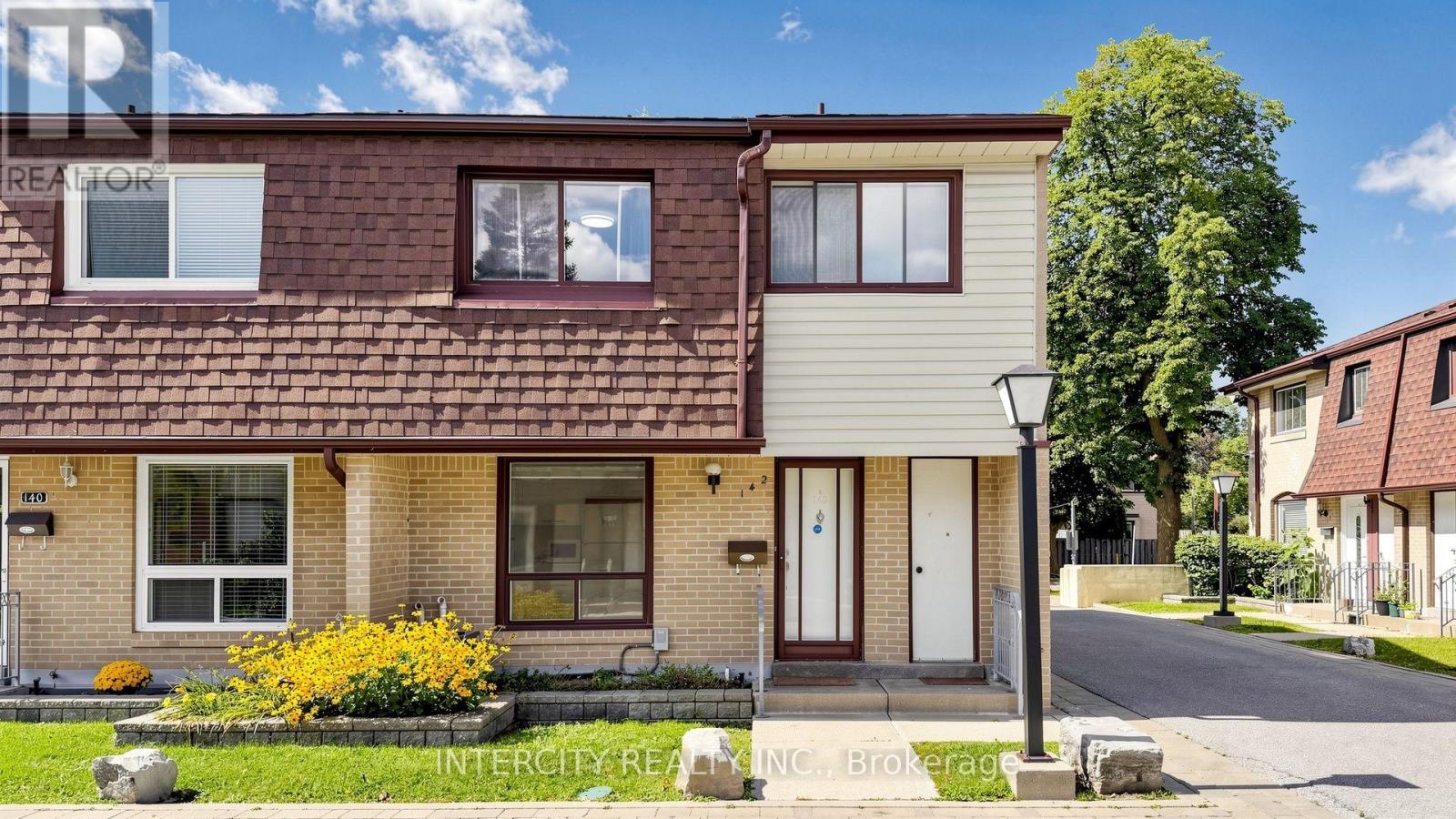 142 - 21 LIVONIA PLACE, Toronto, Ontario