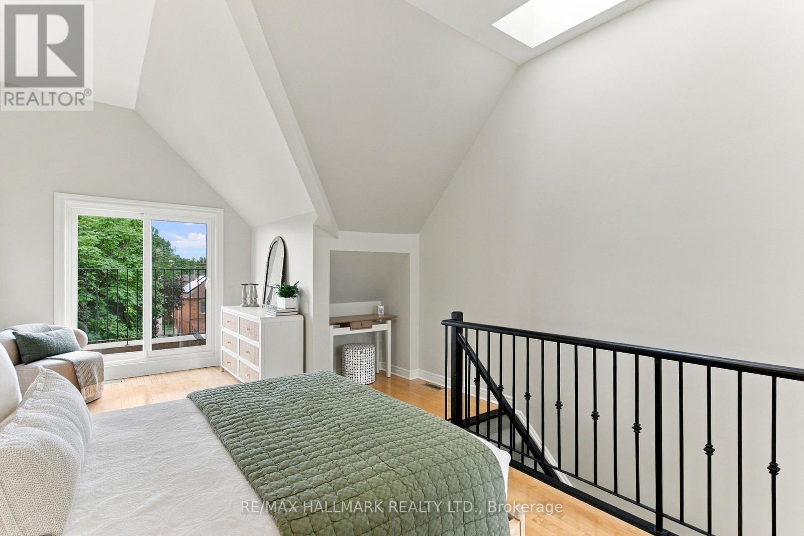 23 Macphail Avenue, Toronto, Ontario  M4K 4A1 - Photo 25 - E13786738