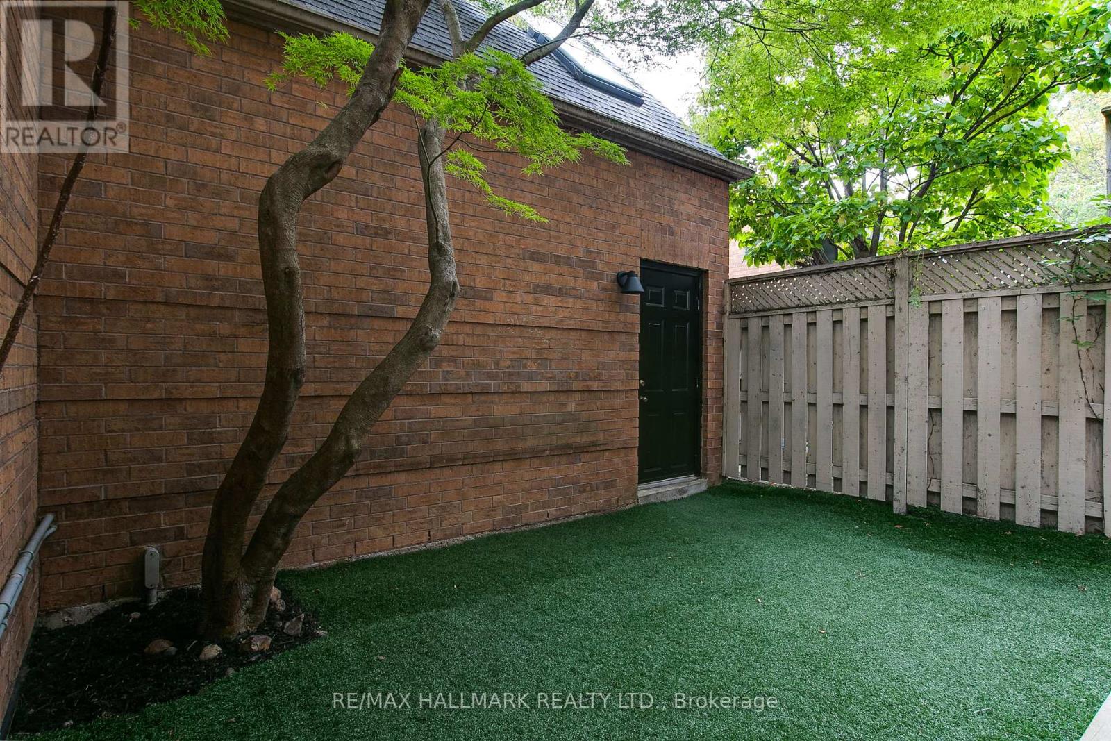 23 Macphail Avenue, Toronto, Ontario  M4K 4A1 - Photo 33 - E13786738