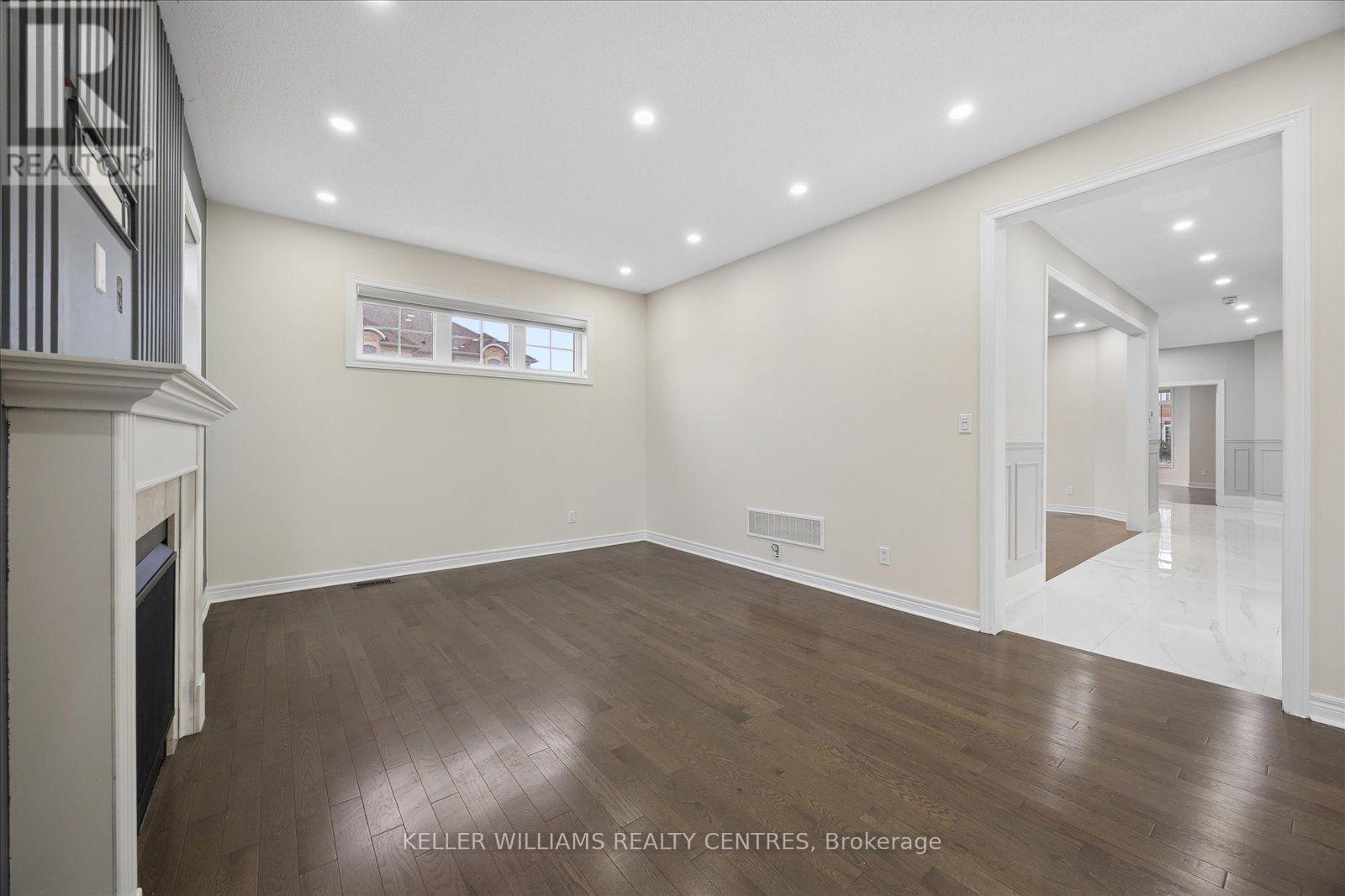 Main & Second Floor - 277 Gibson Circle, Bradford West Gwillimbury (Bradford), Ontario  L3Z 0X2 - Photo 12 - N13786970