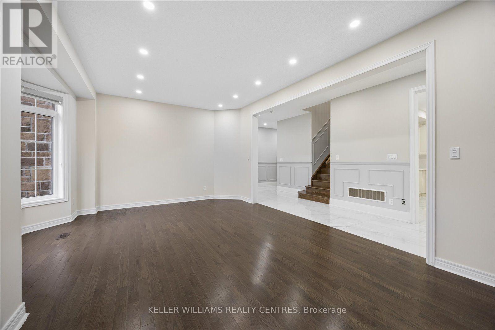 Main & Second Floor - 277 Gibson Circle, Bradford West Gwillimbury (Bradford), Ontario  L3Z 0X2 - Photo 6 - N13786970