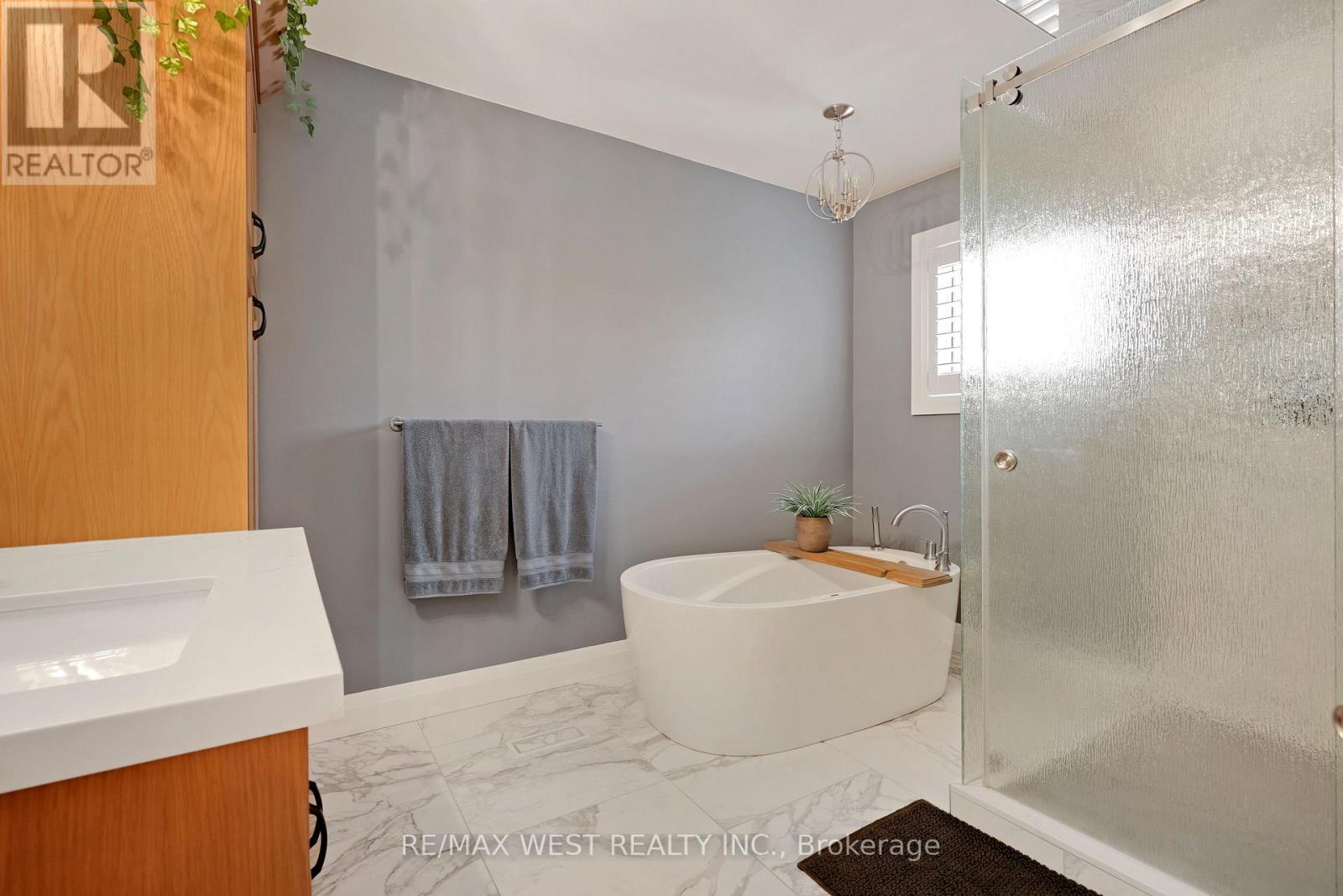 303 Tupper Boulevard, New Tecumseth, Ontario  L9R 1Z6 - Photo 11 - N13787004
