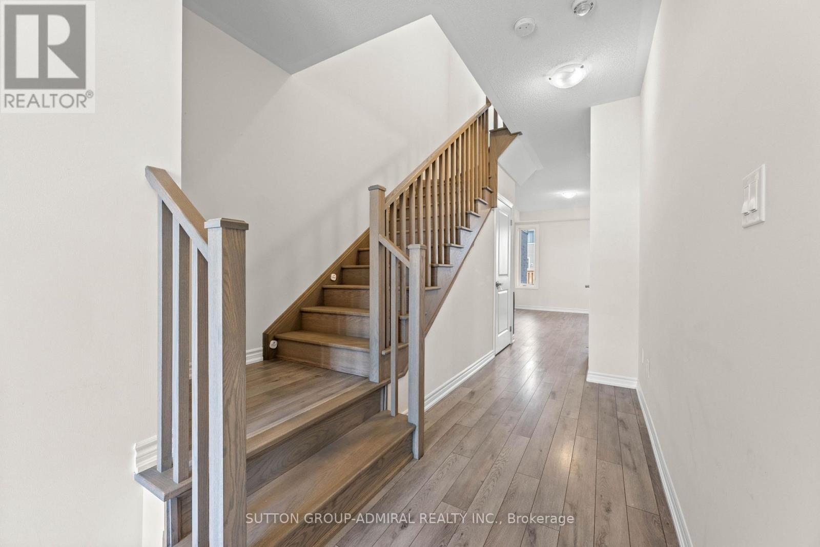 4 Rochester Drive, Barrie, Ontario  L9J 0W1 - Photo 7 - S13786712