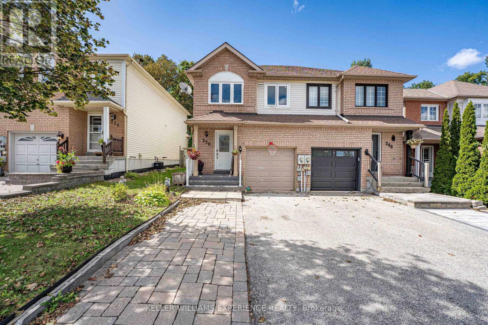 250 Ferndale Drive S, Barrie (Ardagh), Ontario  L4N 8J9 - Photo 5 - S13786962