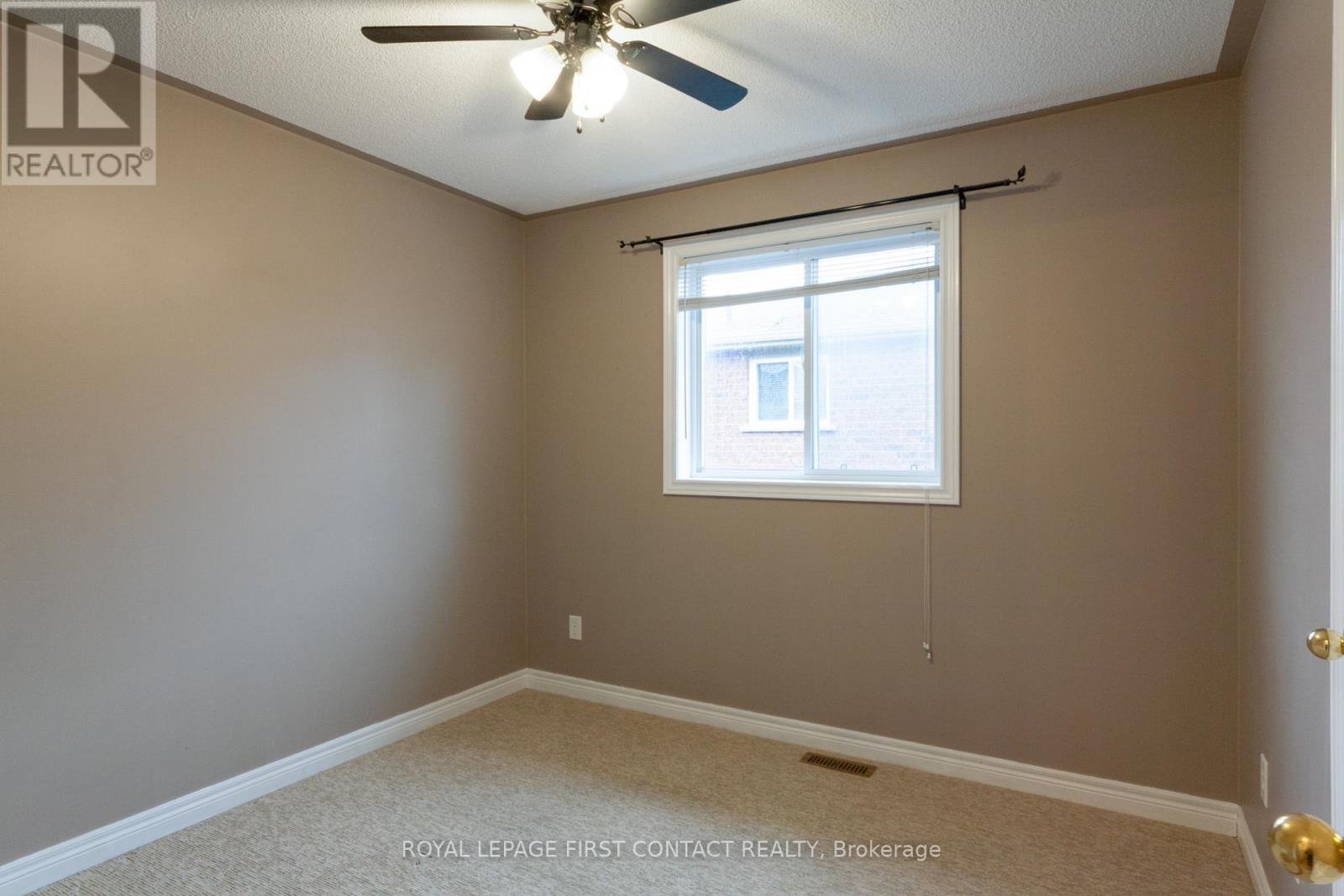 Upper - 238 Wessenger Drive, Barrie (Holly), Ontario  L4N 8R4 - Photo 12 - S13786998
