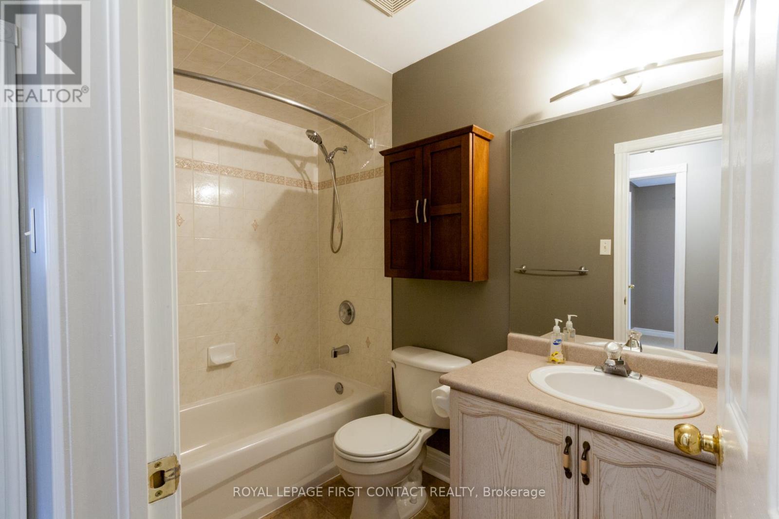 Upper - 238 Wessenger Drive, Barrie (Holly), Ontario  L4N 8R4 - Photo 16 - S13786998