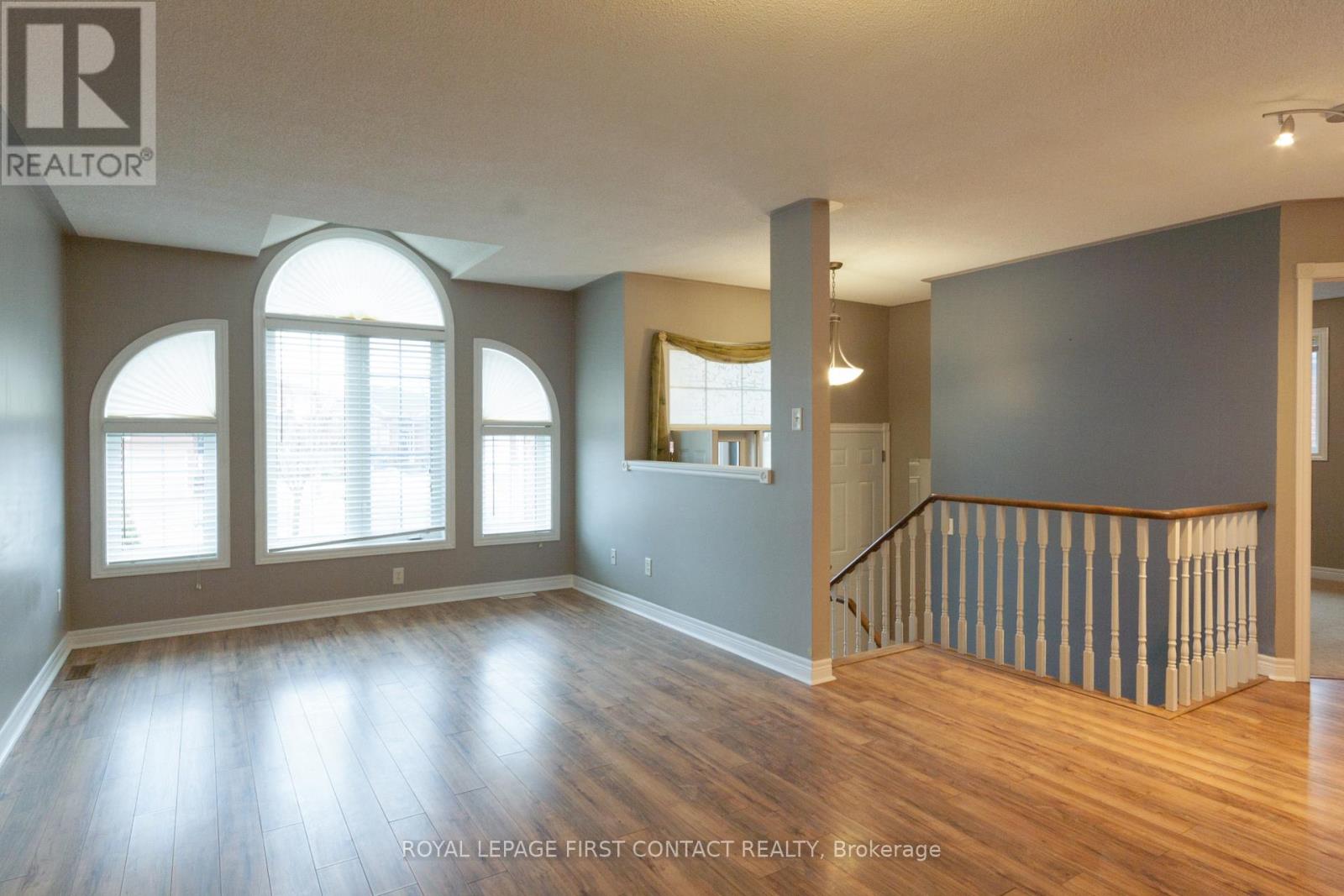 Upper - 238 Wessenger Drive, Barrie (Holly), Ontario  L4N 8R4 - Photo 3 - S13786998