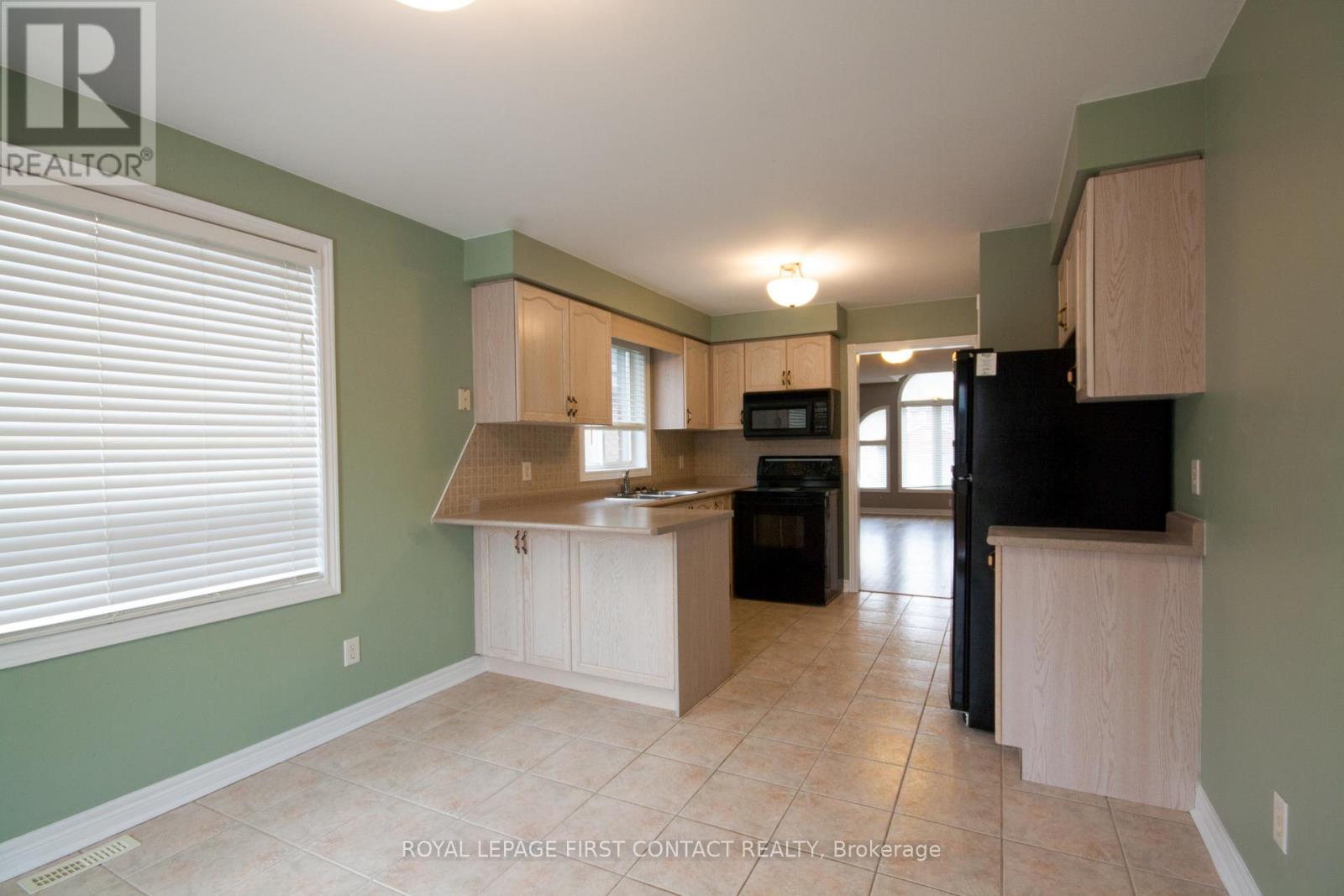 Upper - 238 Wessenger Drive, Barrie (Holly), Ontario  L4N 8R4 - Photo 6 - S13786998
