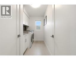 1215 Ponds Avenue, Kelowna, British Columbia V1W 5N1 - Photo 38 - 10400097