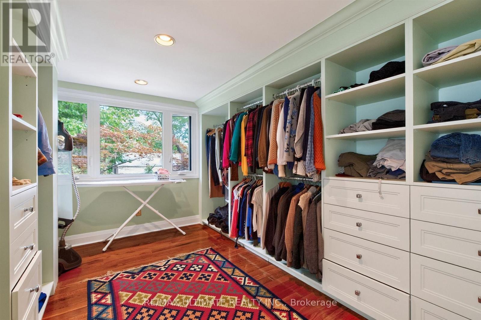 Upper - 39 Riverside Crescent, Toronto, Ontario  M6S 1B5 - Photo 22 - W13786748
