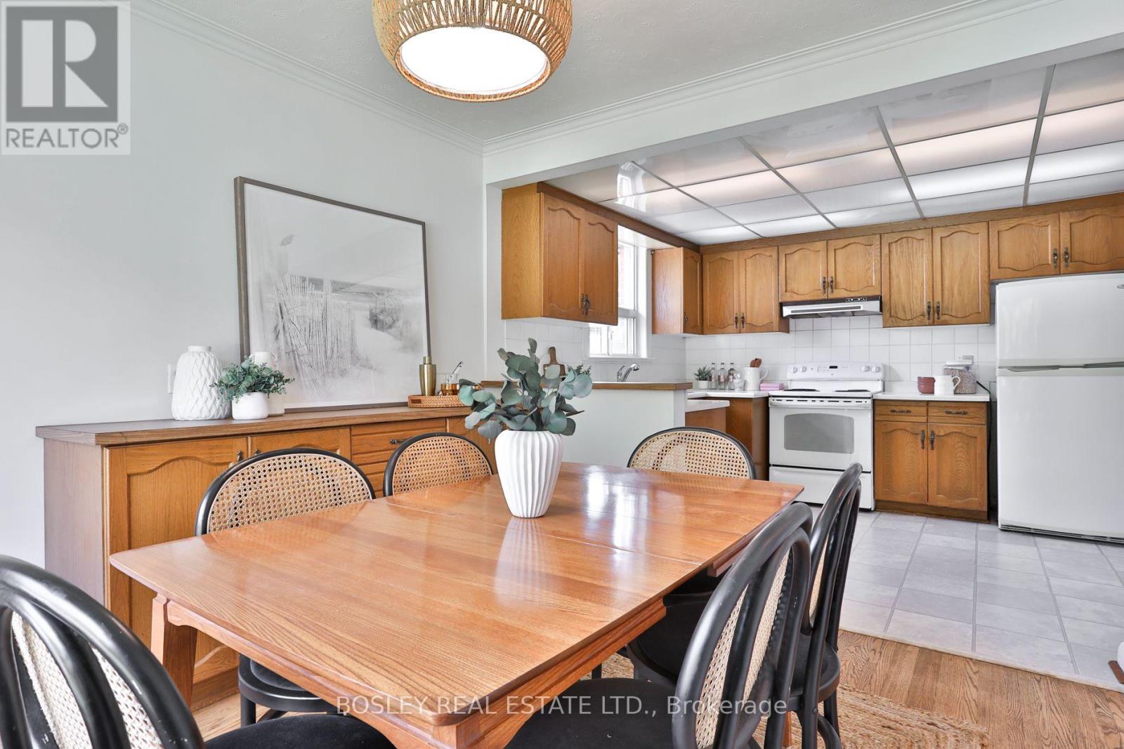 69 Ravenscrest Drive, Toronto, Ontario  M9B 5N1 - Photo 10 - W13786750