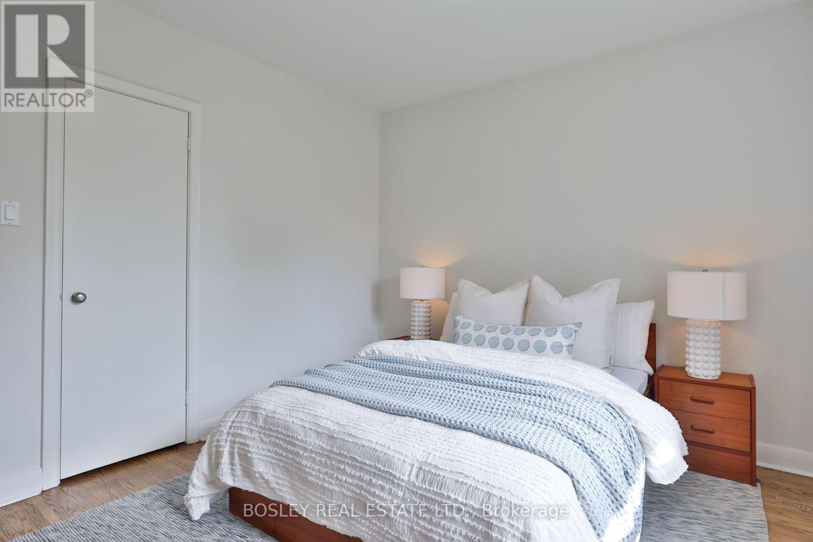 69 Ravenscrest Drive, Toronto, Ontario  M9B 5N1 - Photo 16 - W13786750