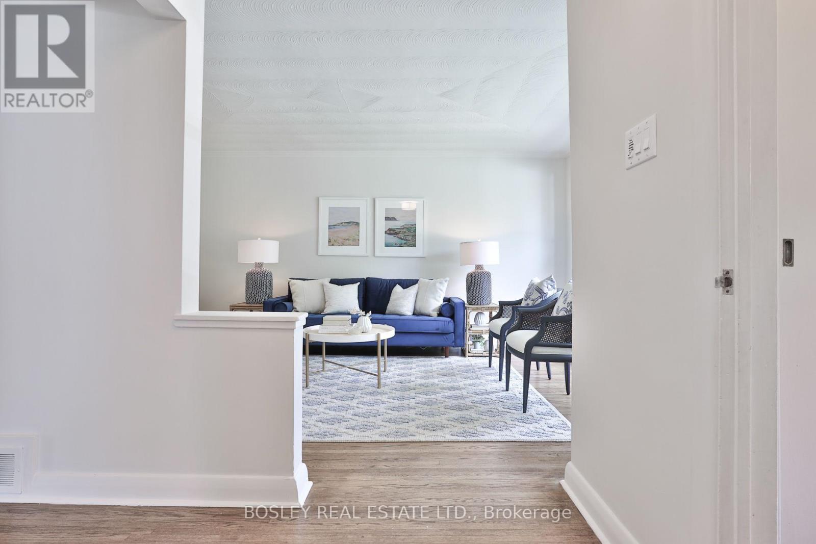 69 Ravenscrest Drive, Toronto, Ontario  M9B 5N1 - Photo 2 - W13786750