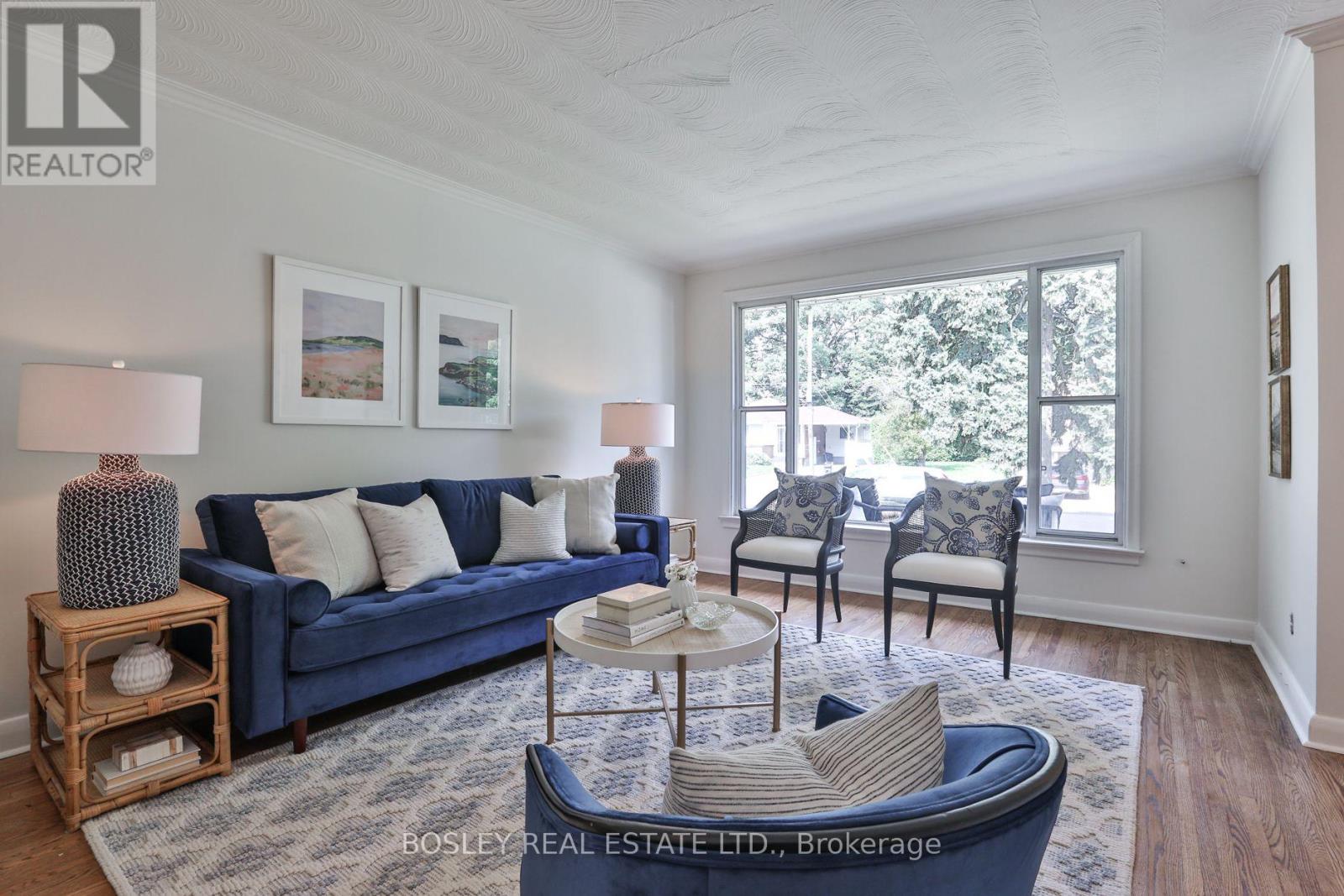 69 Ravenscrest Drive, Toronto, Ontario  M9B 5N1 - Photo 7 - W13786750
