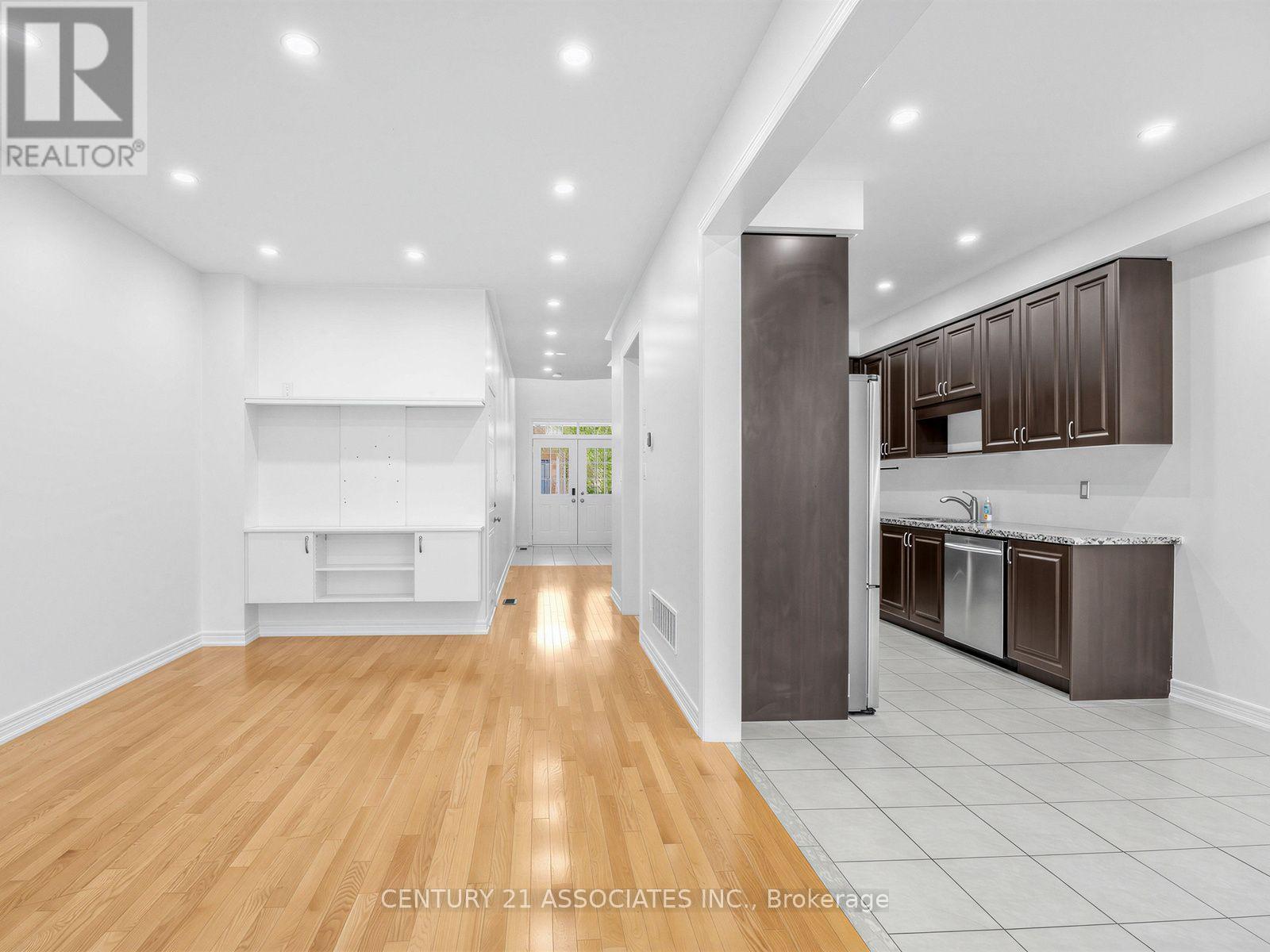 28 Yellow Sorrel Road, Brampton, Ontario  L6R 3V7 - Photo 8 - W13786810