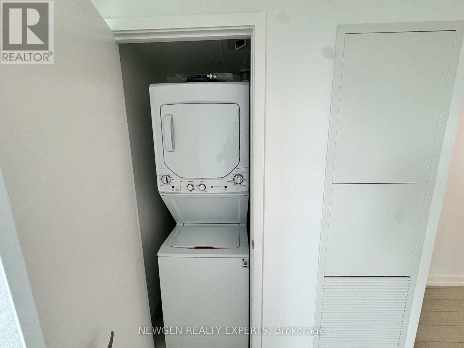 2303 - 4010 Eglinton Avenue W, Toronto, Ontario  M9A 0G5 - Photo 14 - W13786964