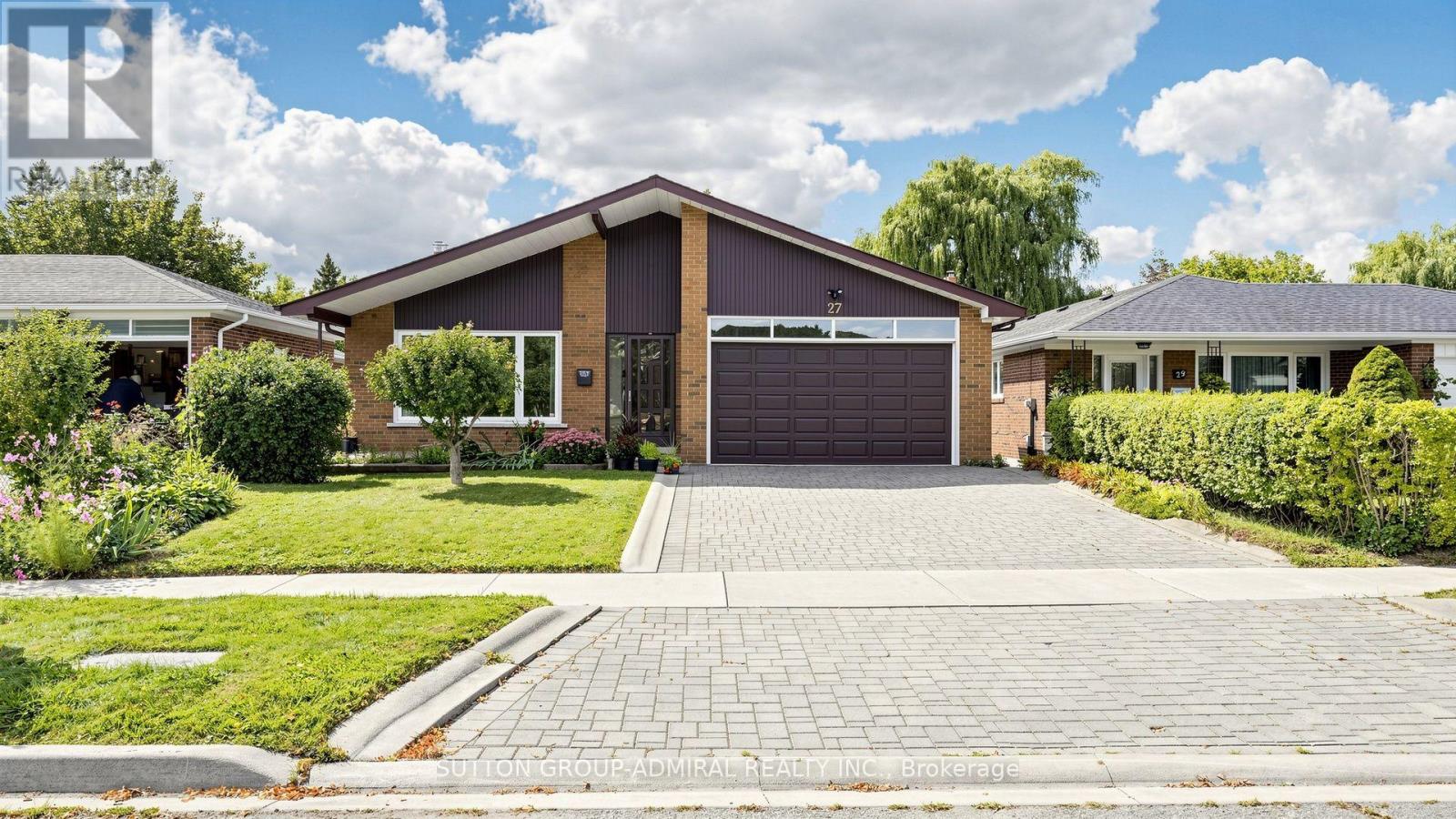 27 WARLINGHAM COURT, Toronto, Ontario