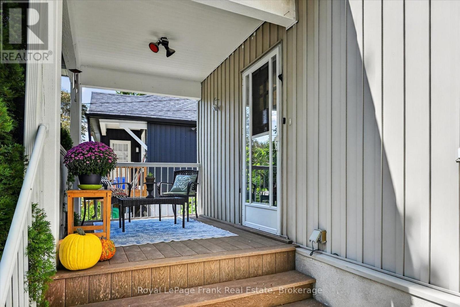 404 London Street, Peterborough, Ontario  K9H 3A3 - Photo 3 - X13786586