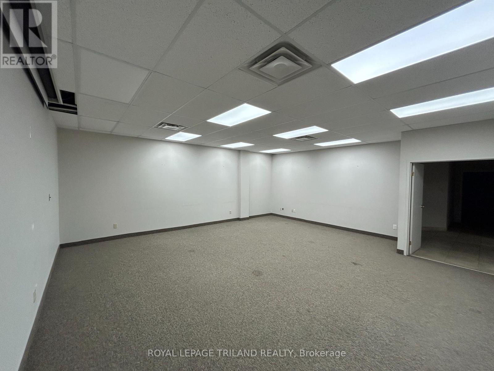 53-61 - 41 Adelaide Street N, London East, Ontario  N6B 3P4 - Photo 8 - X12799100