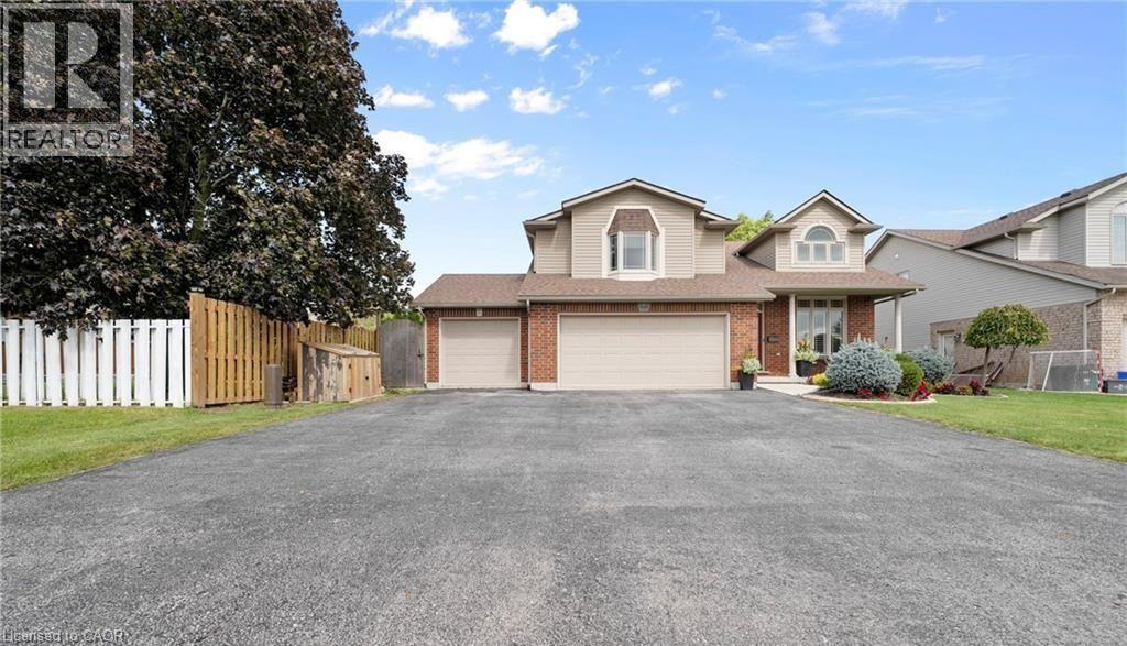 4015 Weinbrenner Road, Niagara Falls, Ontario  L2G 7X9 - Photo 1 - 40863575