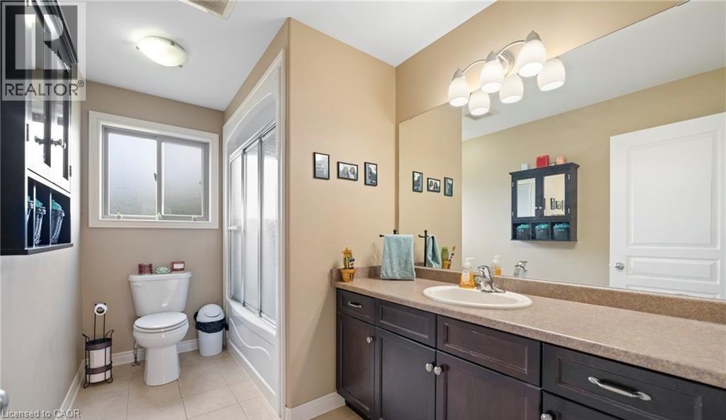 4015 Weinbrenner Road, Niagara Falls, Ontario  L2G 7X9 - Photo 11 - 40863575